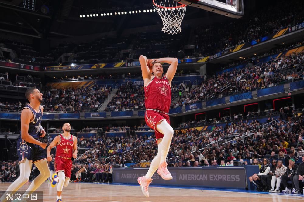 她依靠快速 她依靠快速