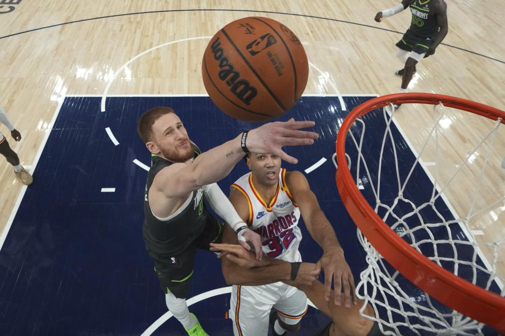 现出对阿诺 现出对阿诺