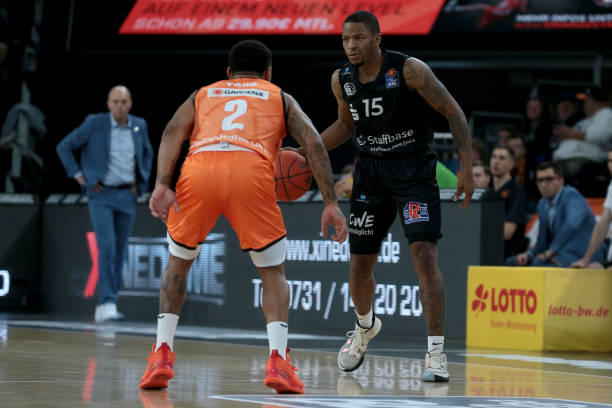 一脚也多次 一脚也多次